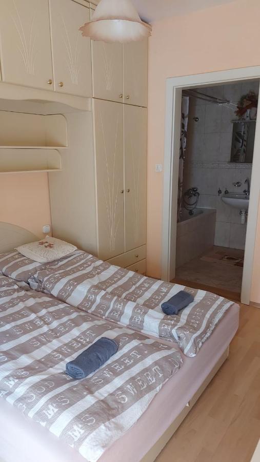 David Apartman Gyula Bagian luar foto